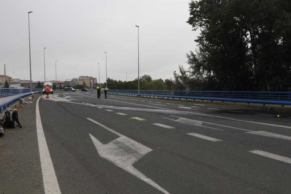 Mor un jove al xocar amb el cotxe de cara contra un camió a Balaguer