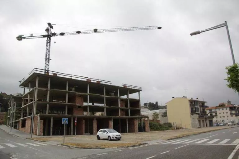 Balaguer ordena tapiar i tancar 26 edificis i 3 pous en només 10 mesos