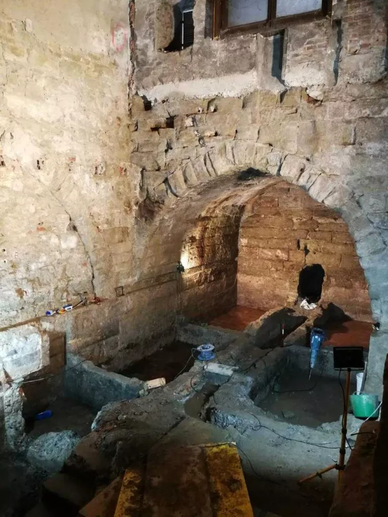 Troben restes de les adoberies del segle XIII a les obres del futur Museu Morera