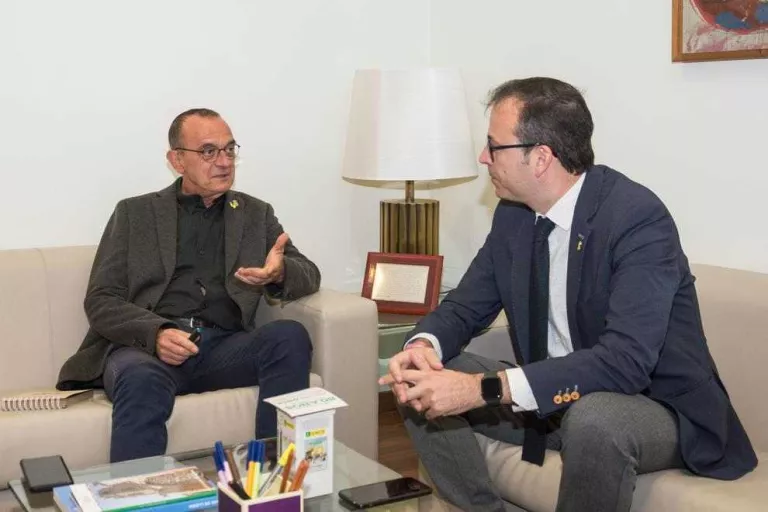 Solsona ofereix ajuda a Pueyo per frenar Torre Salses