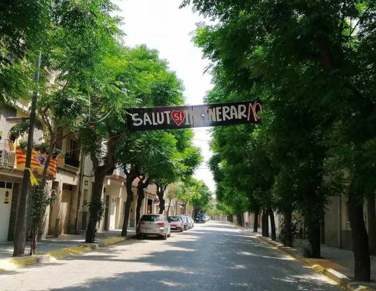 Protestes per impedir una pancarta contra Tracjusa de Juneda