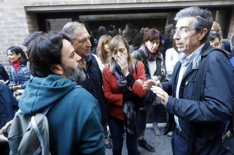 #SentènciaProcés: Tensió per una tancada que impedia accedir al Rectorat