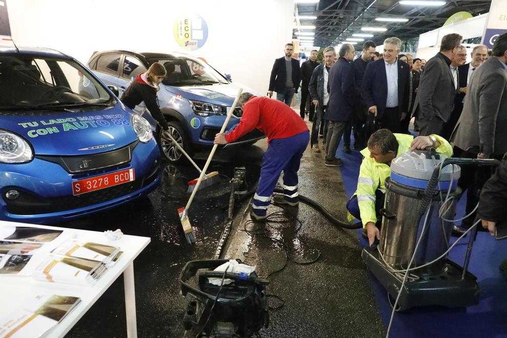 Municipàlia exposa innovacions per millorar la neteja urbana i el reciclatge