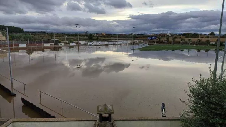 La pluja afecta el futbol
