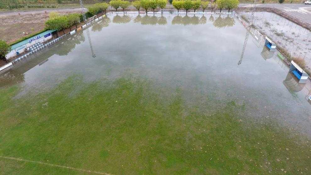 La pluja afecta el futbol