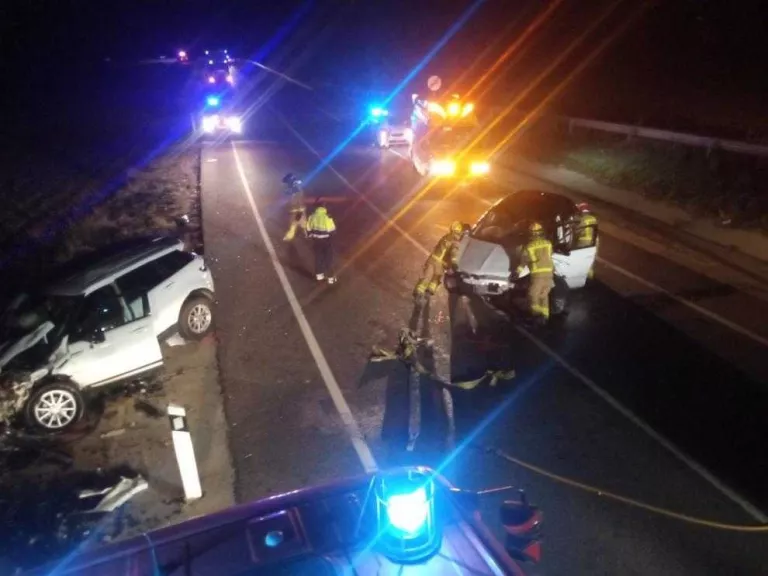 Dos evacuats a l’Arnau en un nou accident a l’N-230 a Almenar