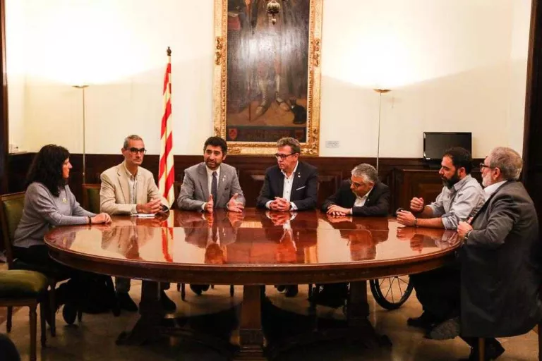 Diputació i Govern segellen desplegar la fibra òptica