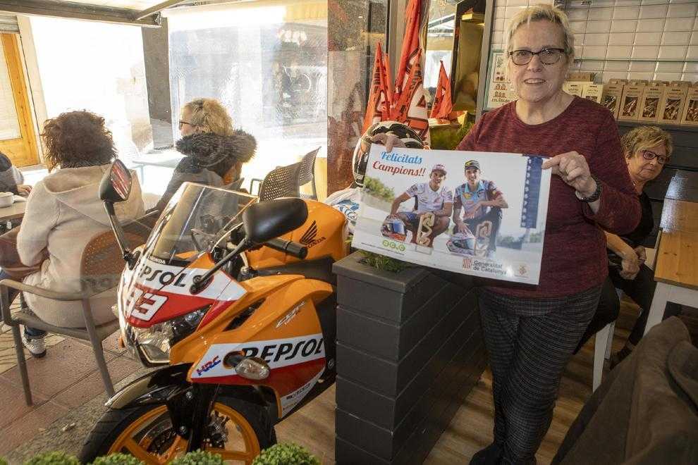 Cervera s’engalana per rebre els seus campions