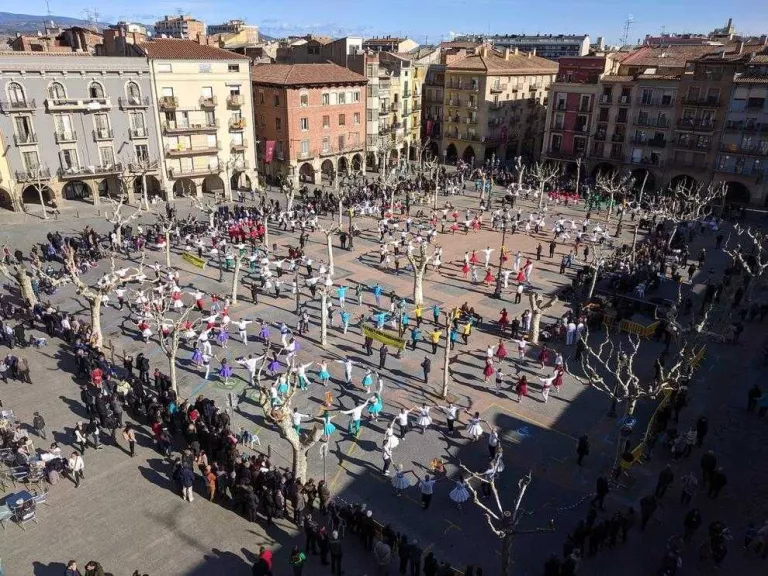Campionat de sardanes a Balaguer