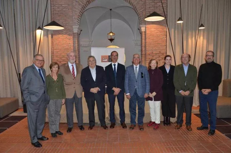 El grup va presentar ahir les seues conclusions sobre la indústria.