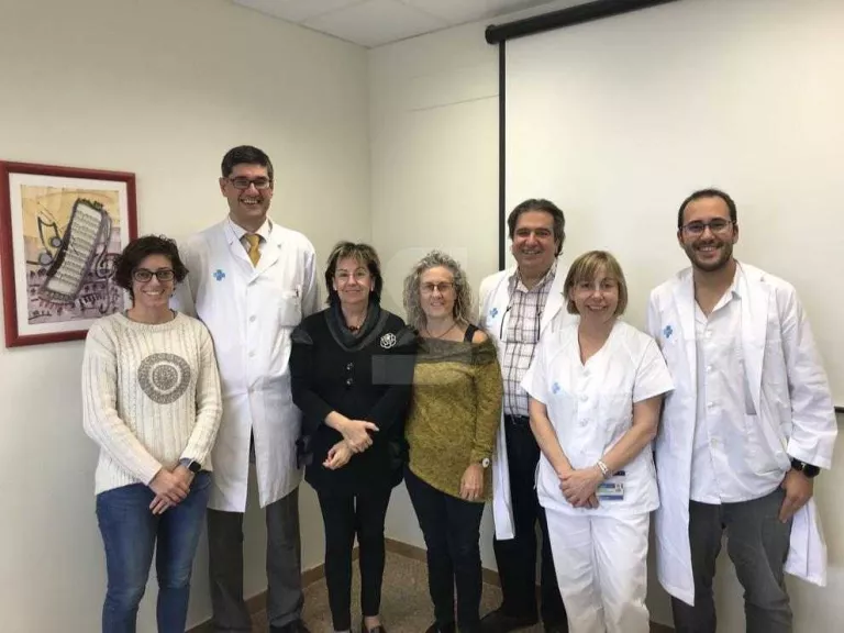 Alerten que una de cada quatre farmàcies segueix dispensant antibiòtics sense recepta
