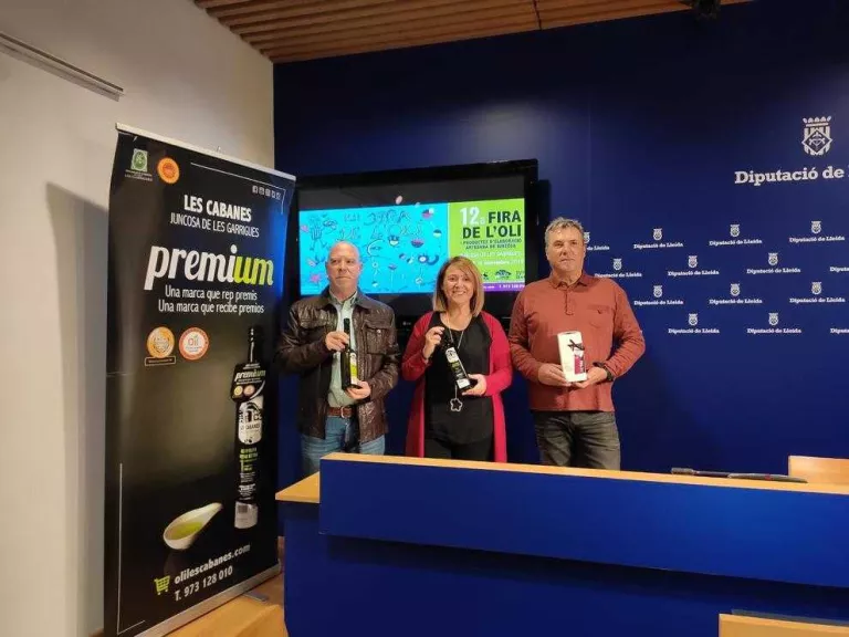 Els organitzadors del certamen, ahir durant la presentació.
