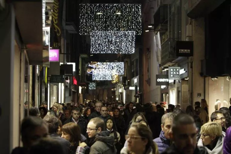 UGT insta a no anar a comprar en els festius de la campanya nadalenca