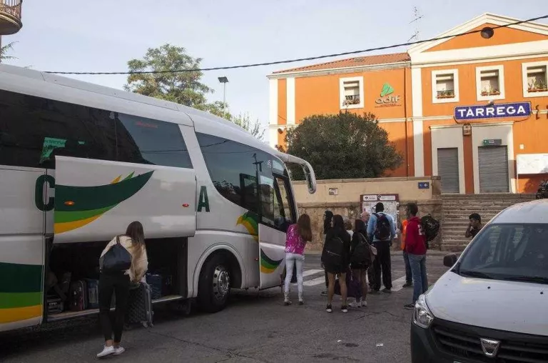 Fins a sis incidències al mes a les línies de tren de Lleida a Barcelona