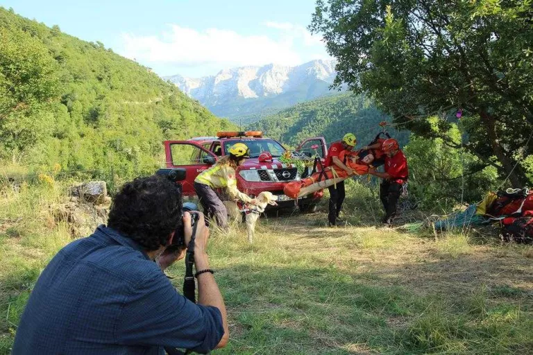 Presenten el calendari solidari dels Bombers