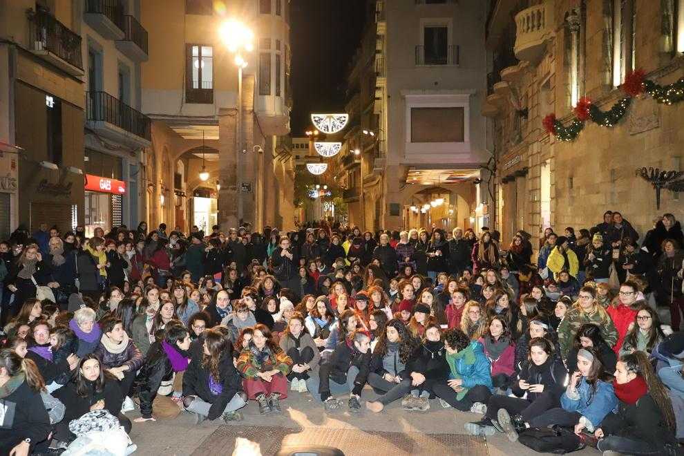 Lleida difon l’himne xilè contra la violència masclista