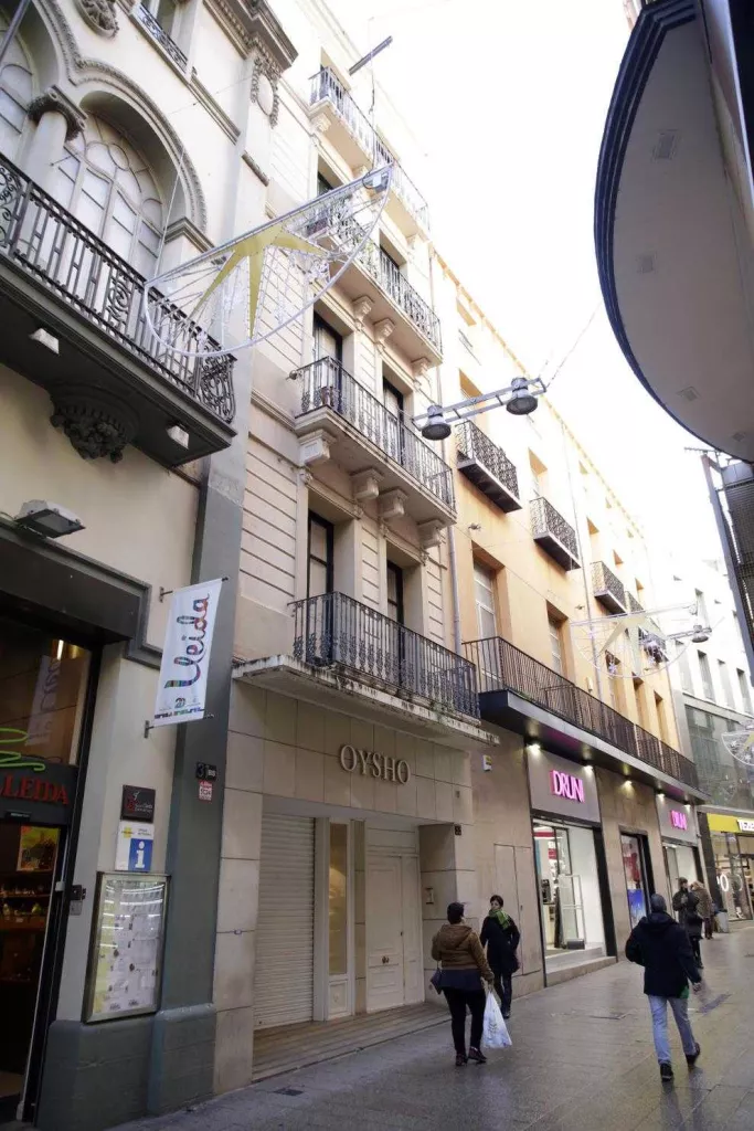 Els veïns del bloc desallotjat del carrer Major no podran tornar ara per ara als pisos
