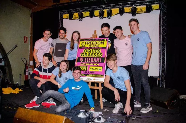 L’organització del certamen va anunciar el cartell al Cafè del Teatre.