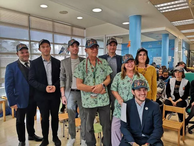 De cap contra el càncer infantil
