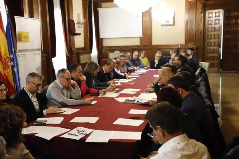 El Govern central refusa contractar ‘sense papers’ com a temporers