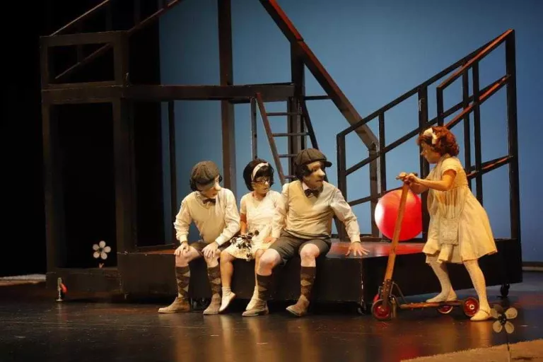 Les oportunitats de l’amor triomfen amb el teatre a la Llotja