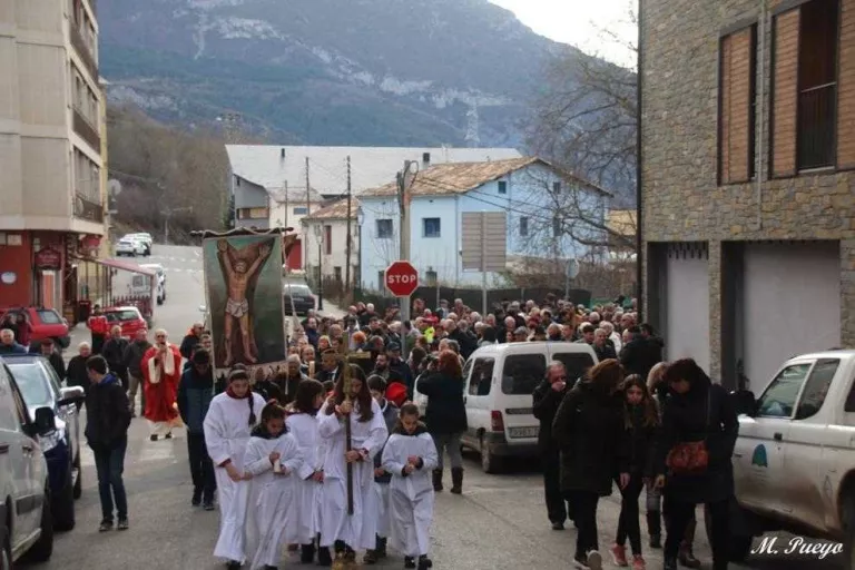 Sant Sebastià reviu una festa centenària al Pont i la Seu