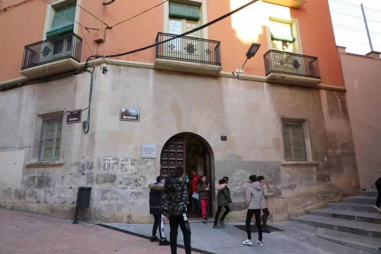 Protestes pel tancament del Cervantes