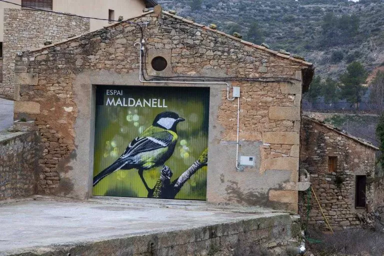 Vallbona inaugura un centre d'interpretació d'aus