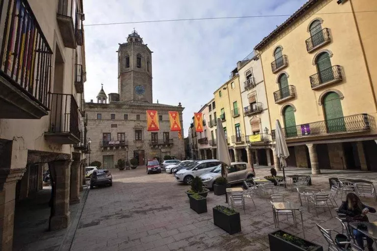 La Paeria de Cervera prohibirà estacionar a la plaça Major