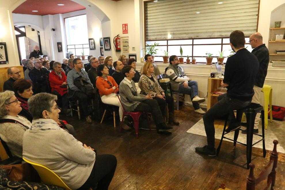 Recullen firmes per dignificar les víctimes empresonades a la Seu Vella
