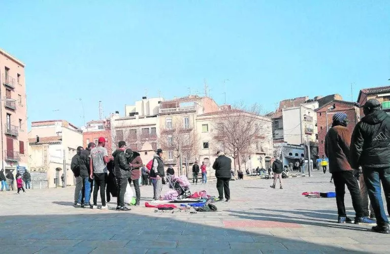 Queixes veïnals per un mercadillo il·legal al Centre Històric de Lleida