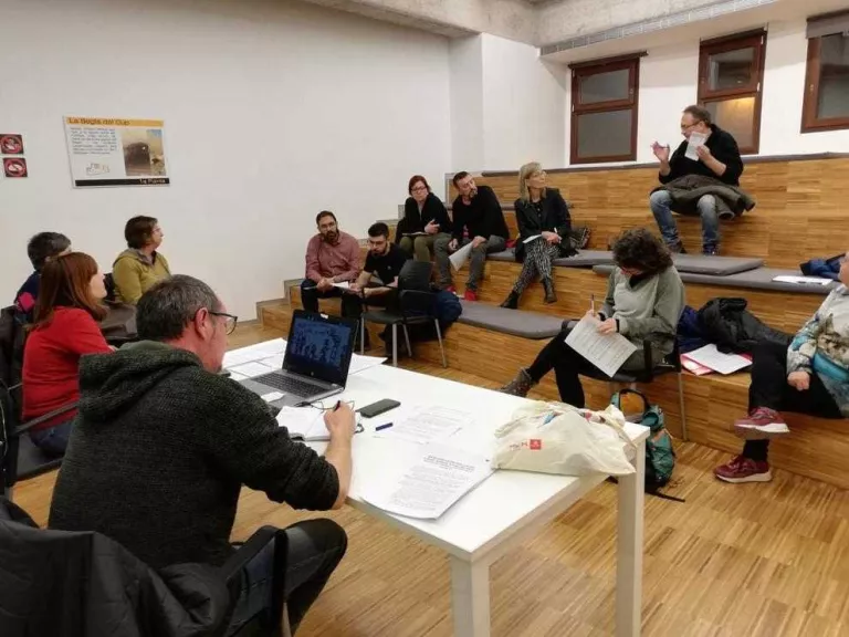 Pares i mares de l'Àngel Guimerà estudien noves protestes