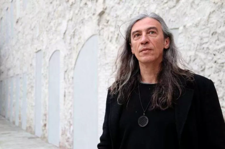 Gerard Quintana és el líder i cantant de la banda catalana.