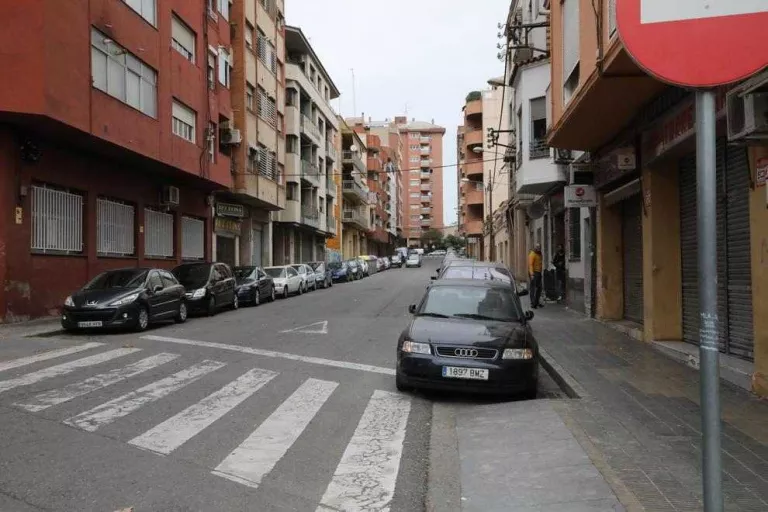 Imatge del carrer Germans Izquierdo, ahir a la Mariola.