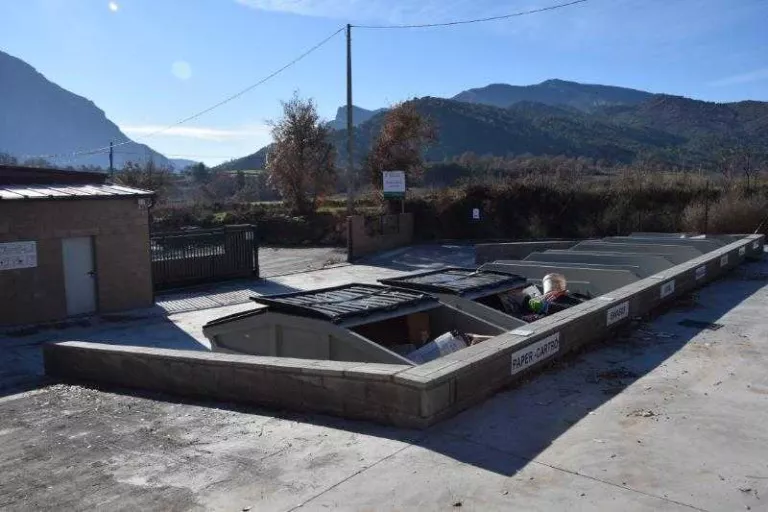 Càmeres a la deixalleria de Coll de Nargó i multes per no reciclar