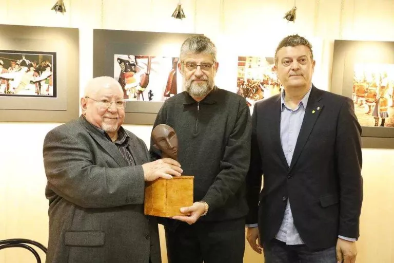 L'Ateneu premia els 25 anys de la Festa de Moros i Cristians de Lleida