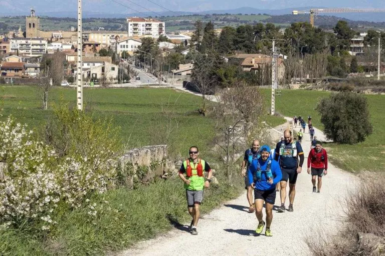 La Marxa dels Castells reuneix més de 2.000 participants