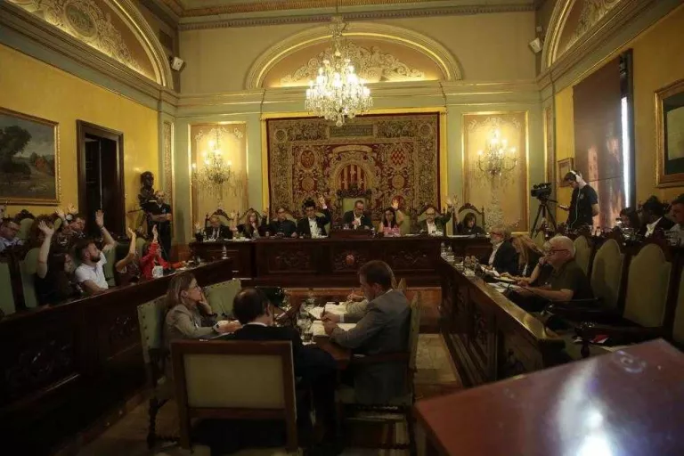 L'ajuntament de Lleida preveu retallar la despesa en personal