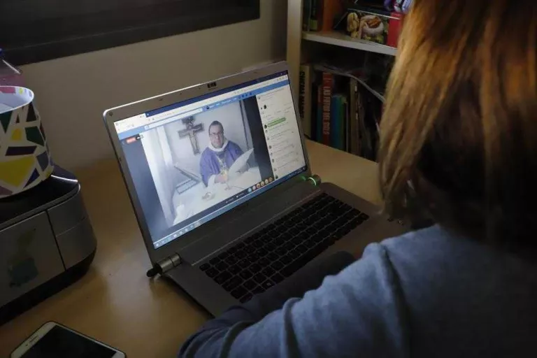 Misses 'online' per pal·liar els efectes del confinament