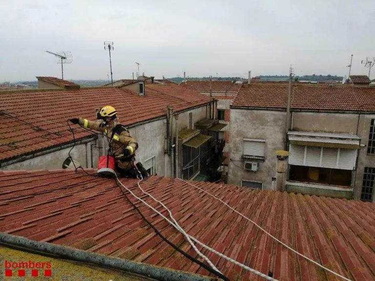 Focs a Montferrer i Bellcaire i revisen una xemeneia a Balaguer