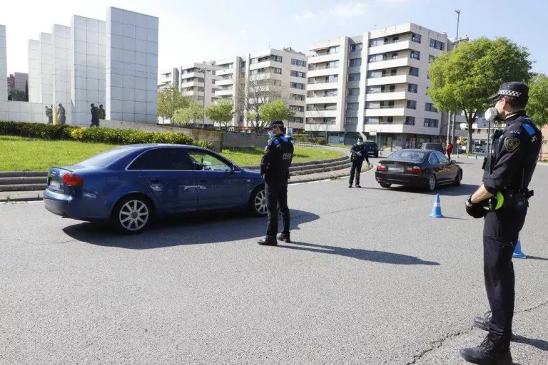 Multades 116 persones el cap de setmana per saltar-se el confinament