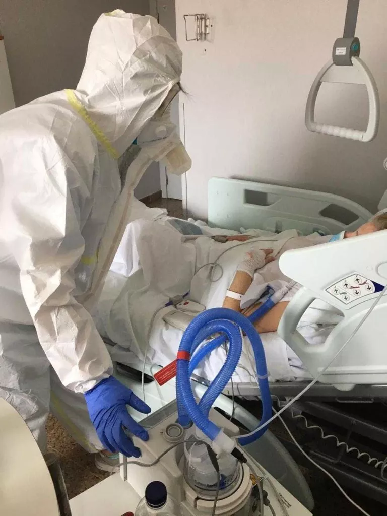 Dos tipus de ventilació per tractar la insuficiència respiratòria