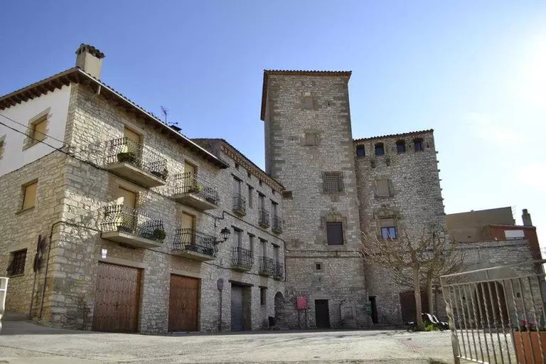 Seròs celebra les festes d’hivern de forma virtual però amb focs artificials