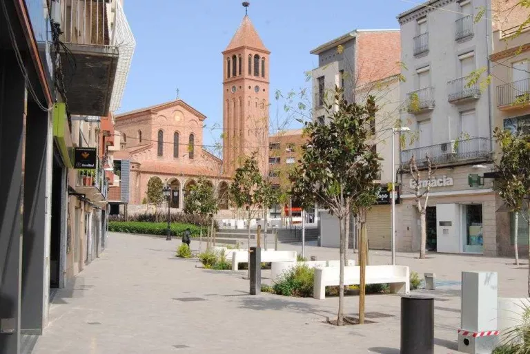 Mollerussa celebra el seu mercat al centre.