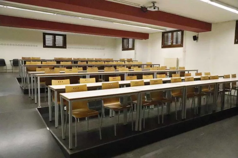 Educació preveu reobrir centres al juny per fer “acompanyament emocional” als alumnes