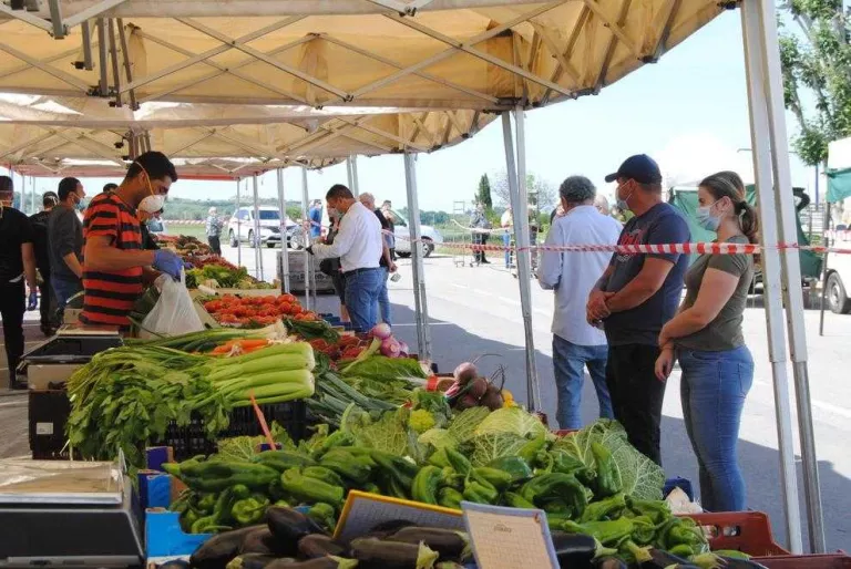⏯️ Fondarella reobre el seu mercat amb només un 10% dels paradistes