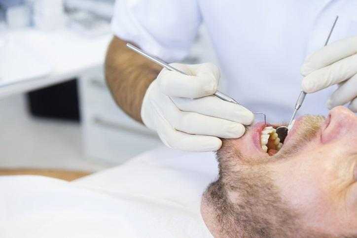 Els dentistes reobren amb limitacions de seguretat