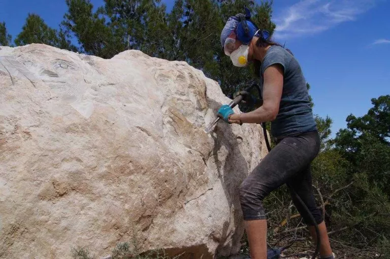 Escultura de Marta Pruna 'in situ' a la Granadella
