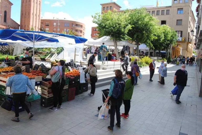 Mollerussa torna a acollir el mercat dos mesos després
