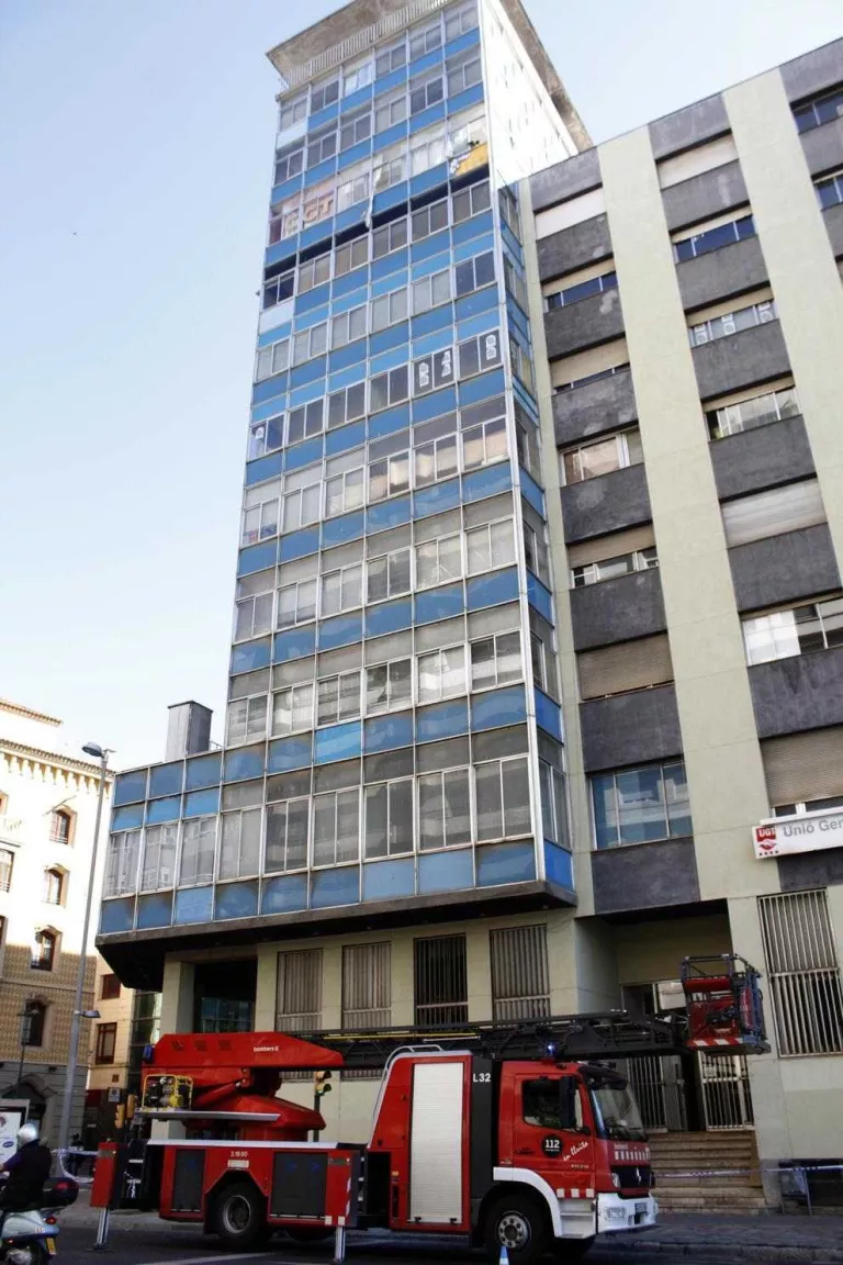 Nou despreniment a l'edifici dels sindicats